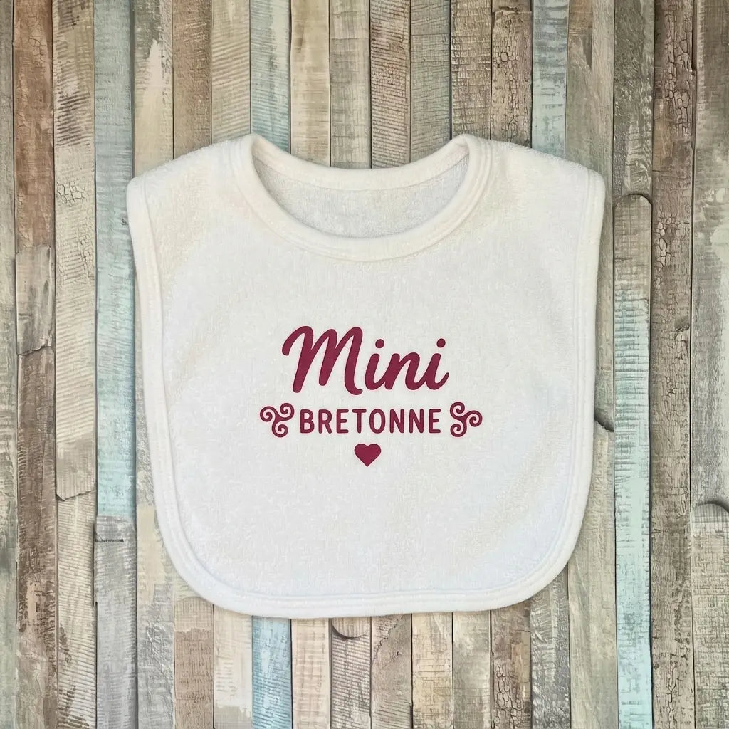 Bavoir Mini Breton en coton blanc avec motif rose, triskel coeur cadeau de naissance breton pour bébé, personnalisé Bretagne.