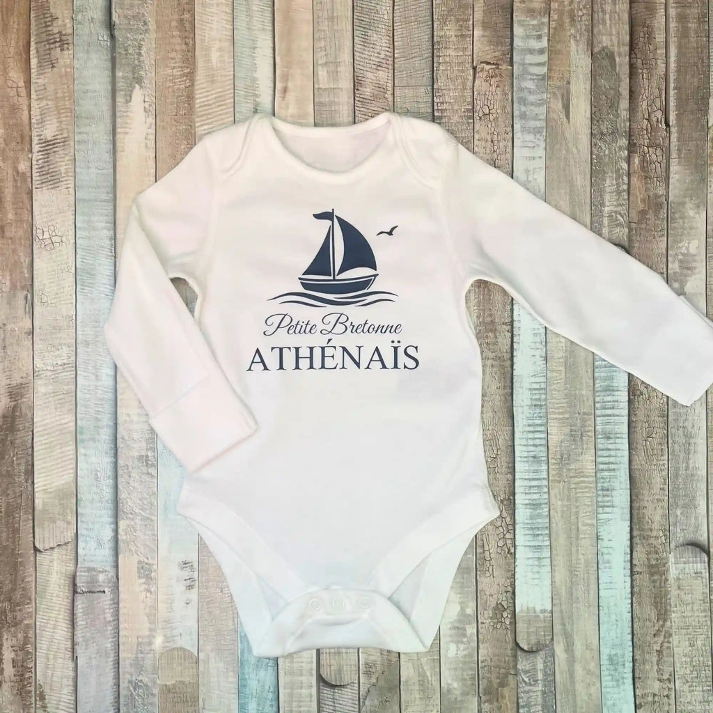 Body bébé manches longues personnalisé Petite Bretonne avec motif voilier