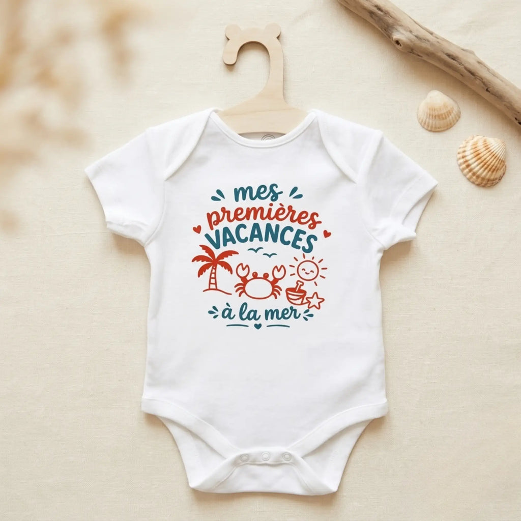 Body blanc pour bébé Mes premières vacances à la mer imprimé en Bretagne