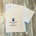 T-shirt blanc pour femme imprimé avec le symbole de l'hermine bretonne et l'inscription bleu marine « Maman Breizh depuis ».