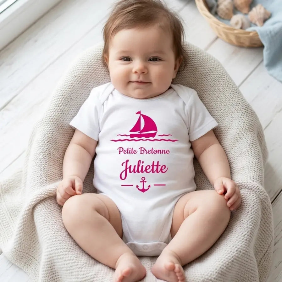 Body Bébé Personnalisé "Petite Bretonne" & Son Petit Voilier