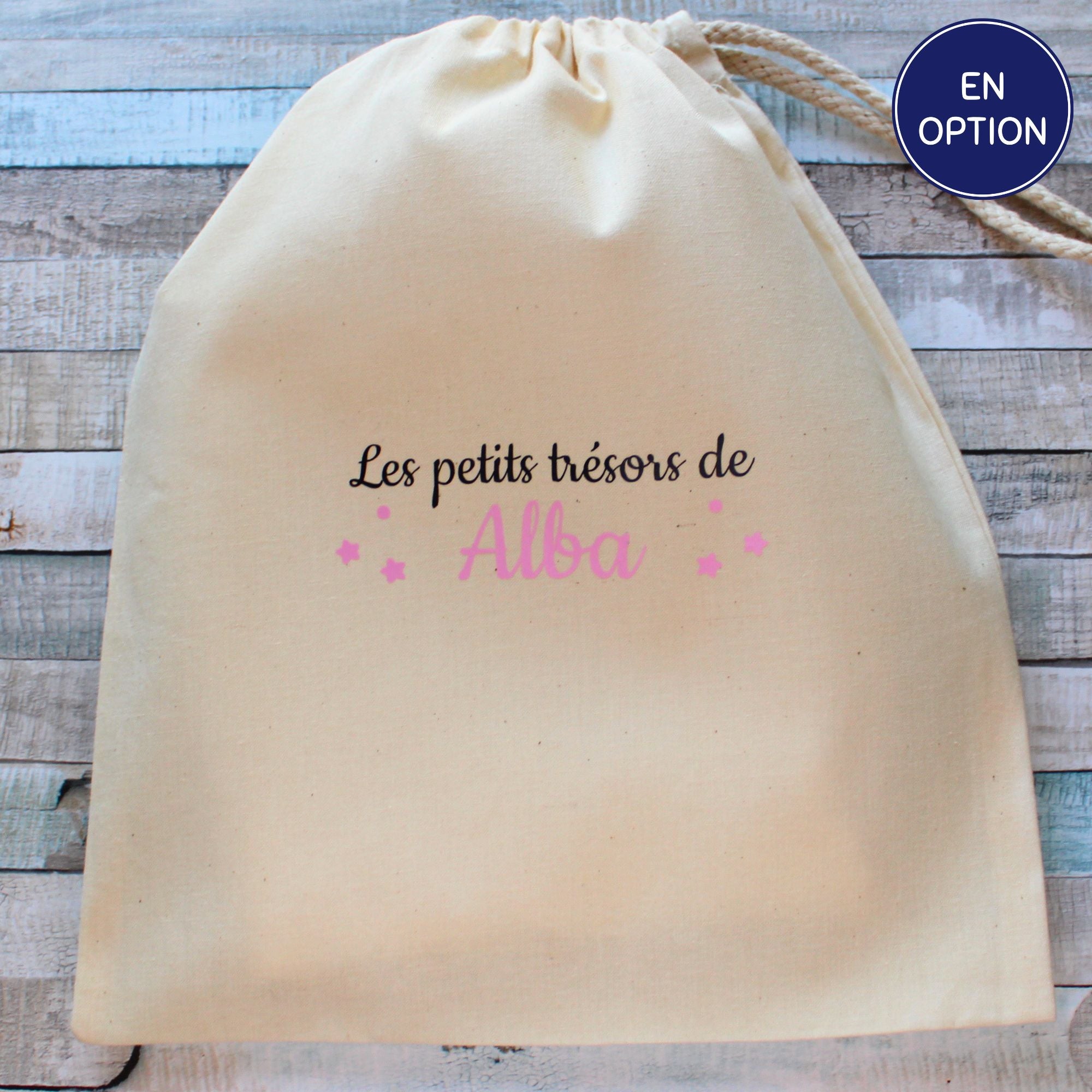 Pochon en coton naturel personnalisé avec le prénom Alba et texte Les petits trésors de.